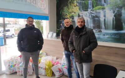 Δώρα για τα παιδιά του ΒΕΝΙΑΜΙΝ από οπαδούς όλων των ομάδων.