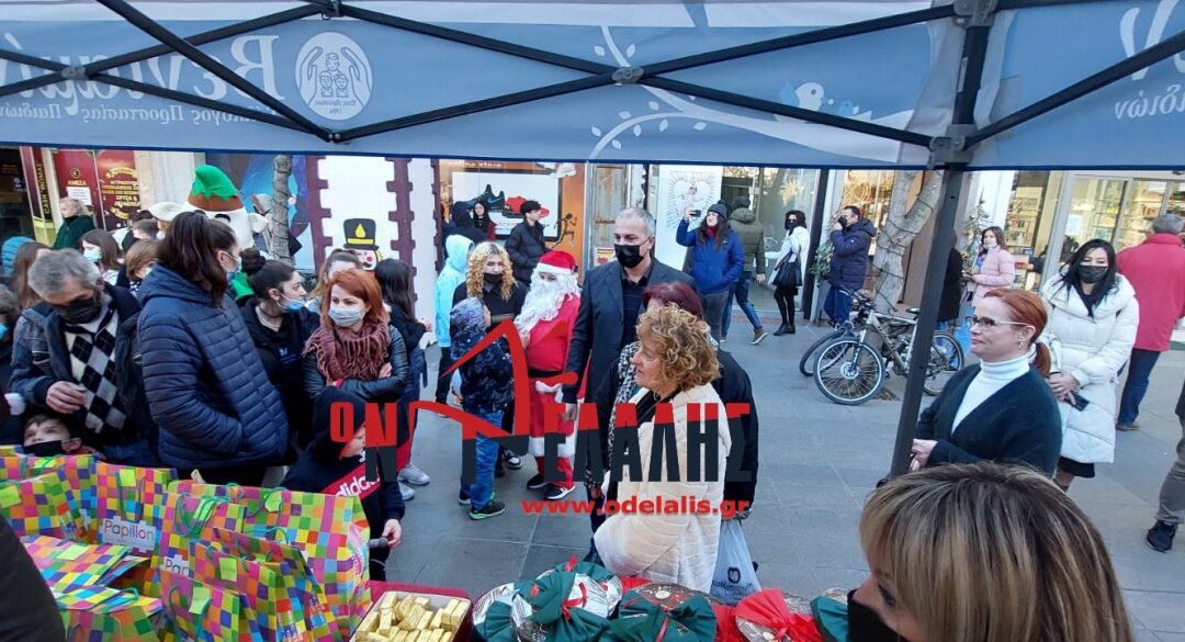 BENIAMIN distributed gifts and other goodies to all the benefiting children of the Association